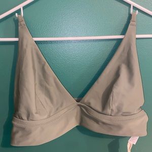 NWT never worn A&E bikini top